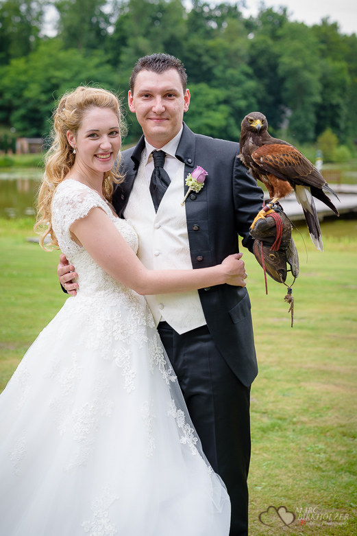 Adler mit Brautpaar